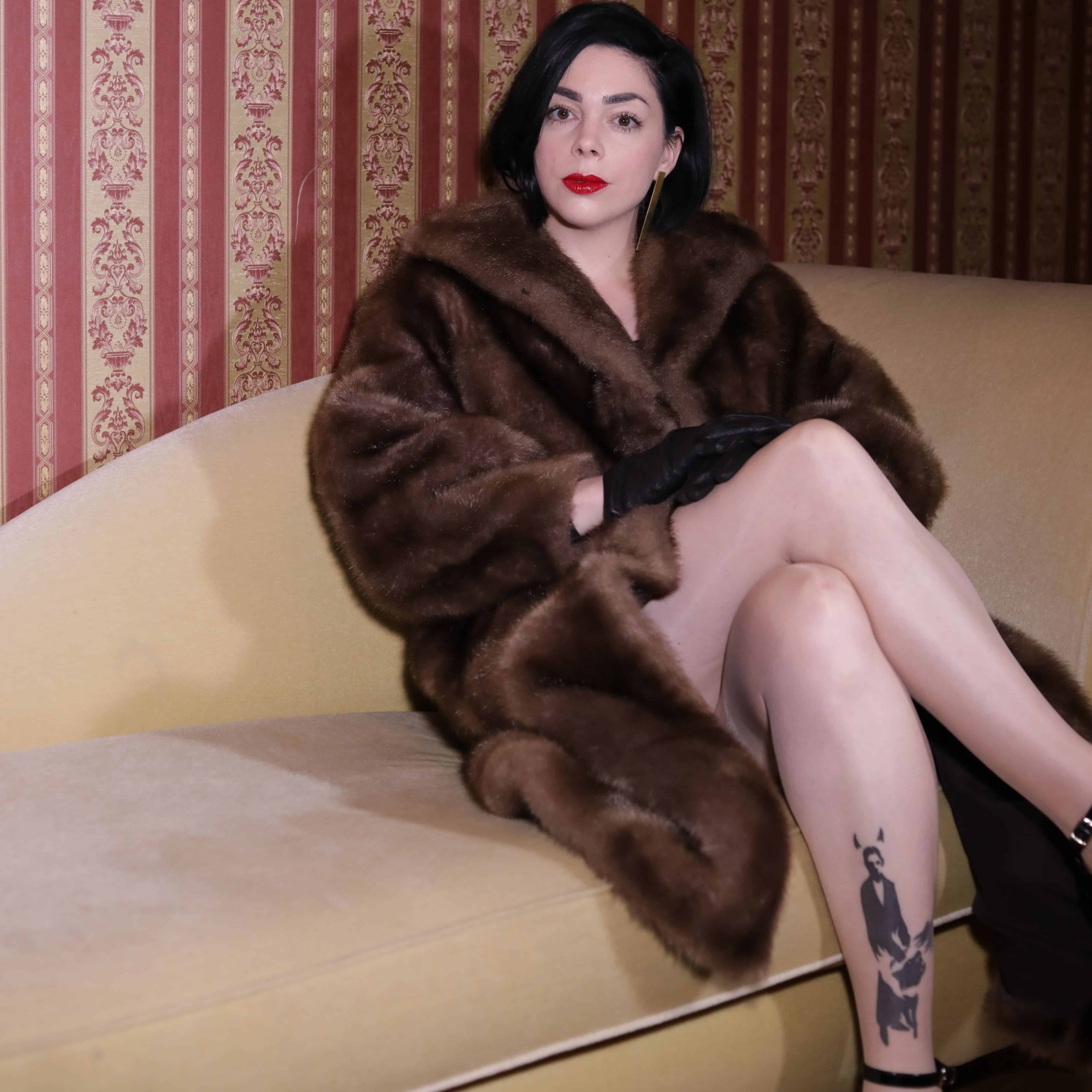 Mistress Lucy d’Or – Domina / Dominus in Berlin