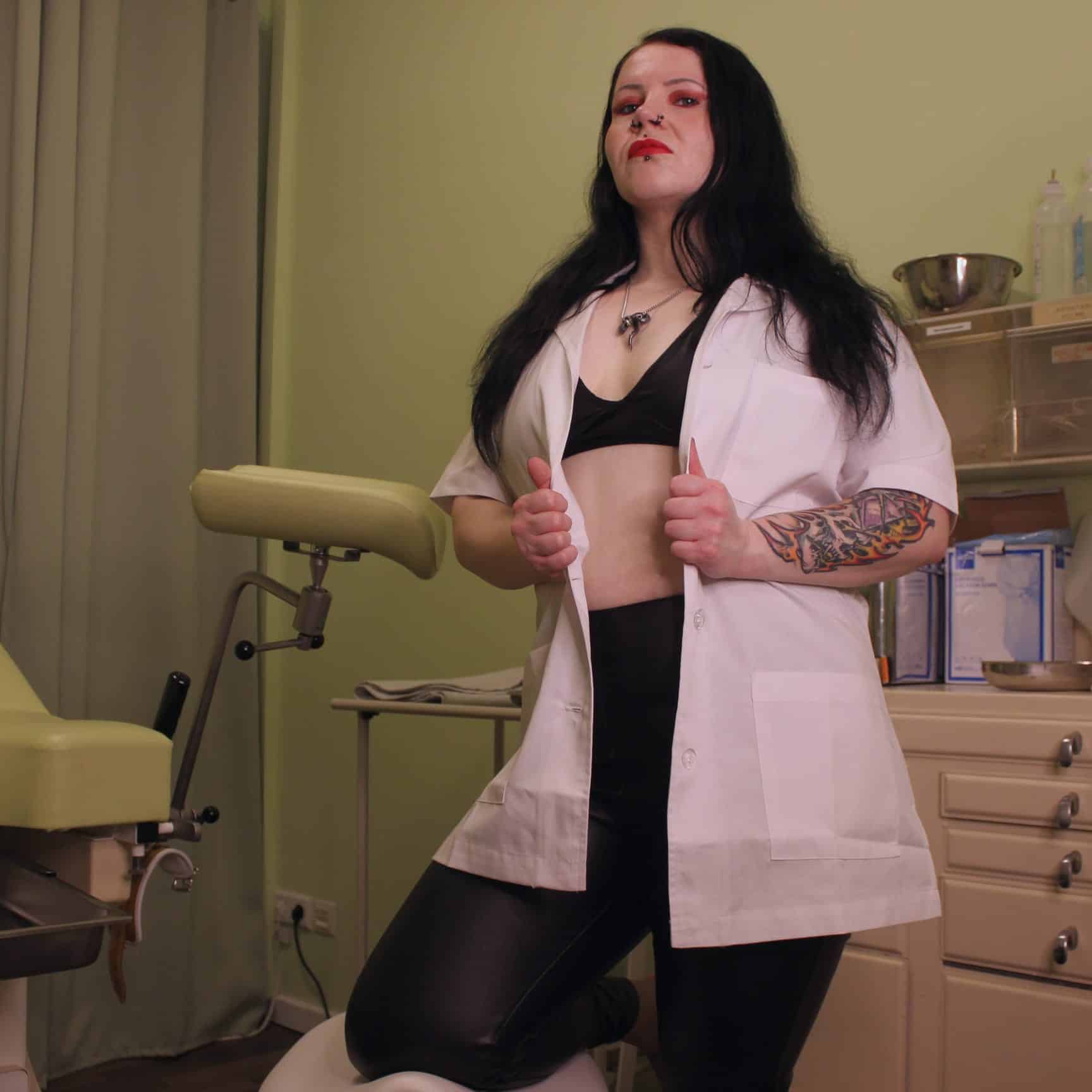 Miss Valeska – Domina / Dominus in Berlin